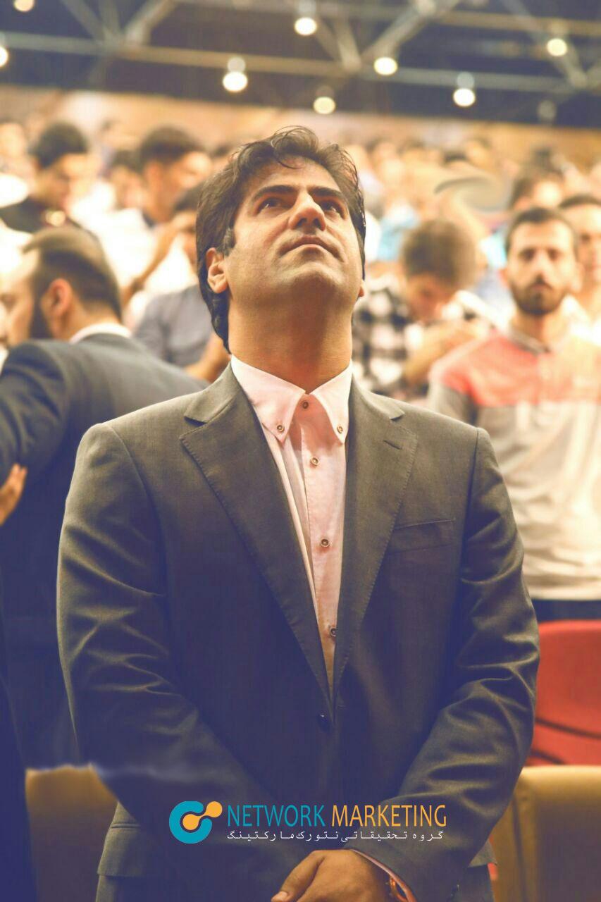 لیدر محمد شاکری برگزارکننده جلسه انگیزش در نتورک